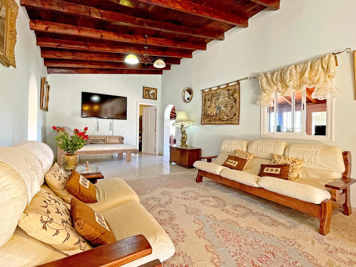Exquisite Rural House With Garden, Pool And Sea Views Villa Arico Viejo Bagian luar foto