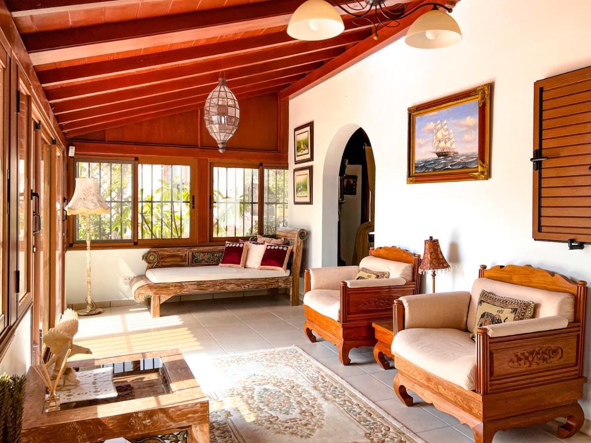 Exquisite Rural House With Garden, Pool And Sea Views Villa Arico Viejo Bagian luar foto