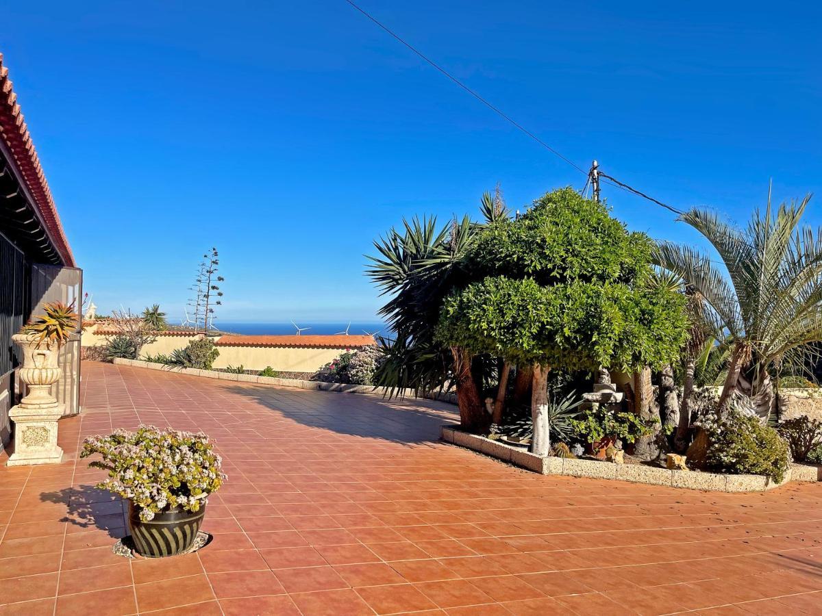Exquisite Rural House With Garden, Pool And Sea Views Villa Arico Viejo Bagian luar foto