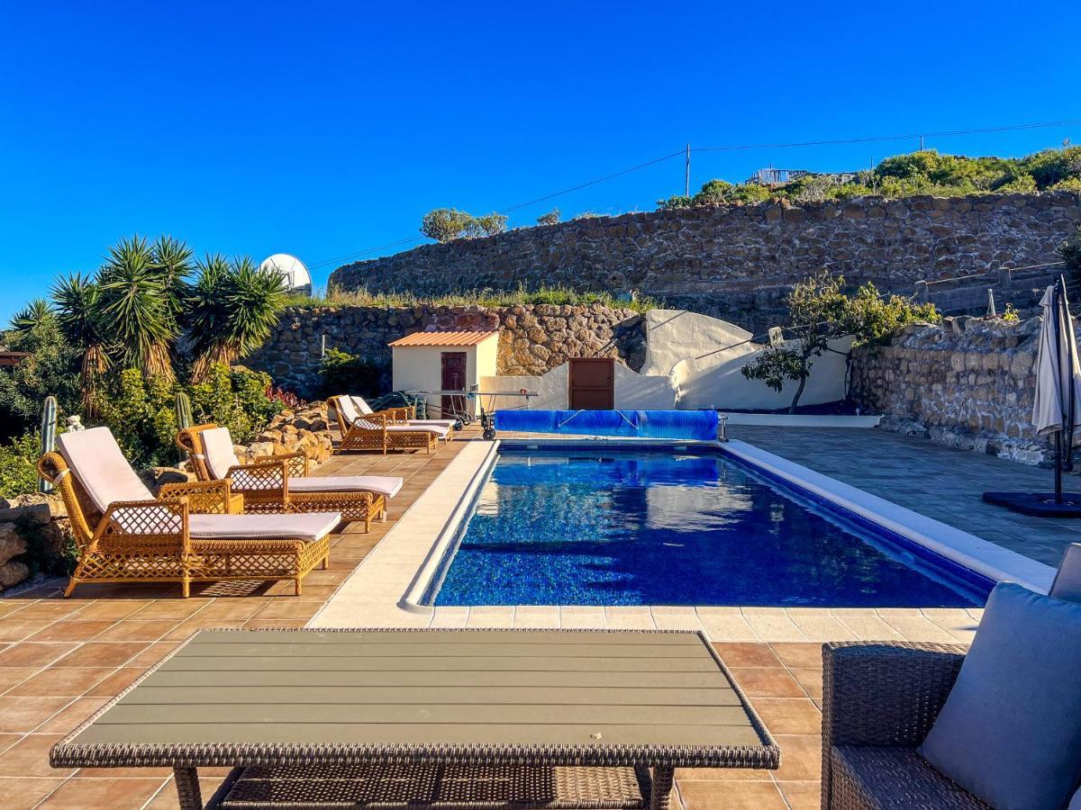 Exquisite Rural House With Garden, Pool And Sea Views Villa Arico Viejo Bagian luar foto