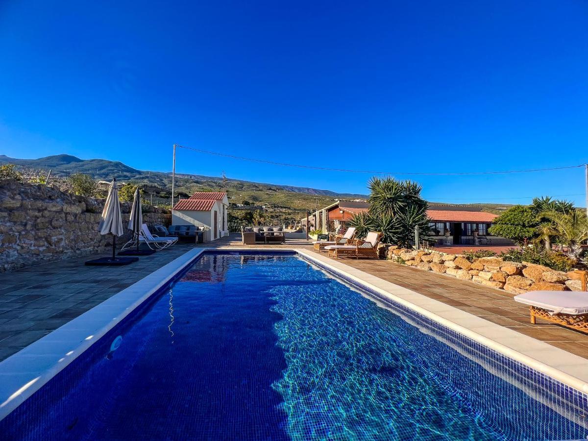 Exquisite Rural House With Garden, Pool And Sea Views Villa Arico Viejo Bagian luar foto